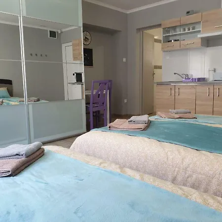 Maros Gyongye Vendeghaz * מאקו