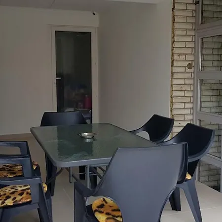 Maros Gyongye Vendeghaz מאקו