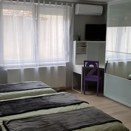 Maros Gyongye Vendeghaz דירה מאקו